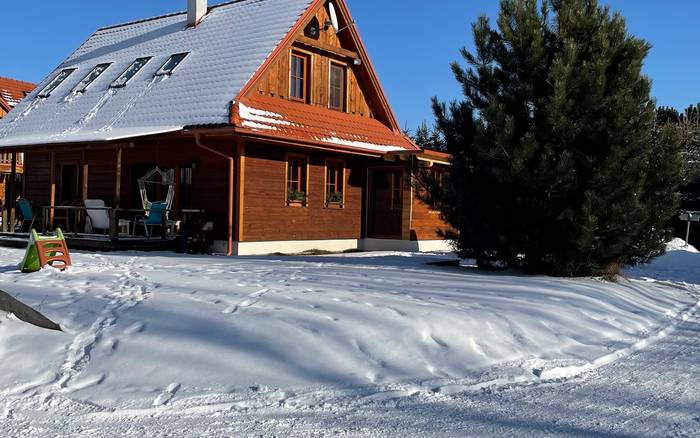 Chata HolidayRaj s wellnessom pri Bešeňovej