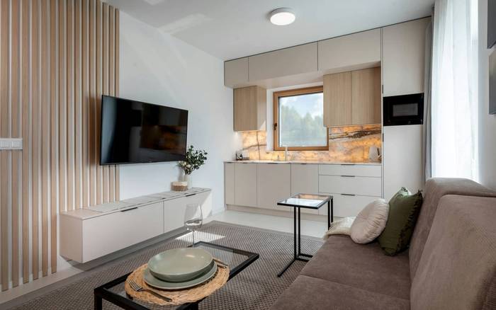 Obývacia miestnosť s kuchynkou