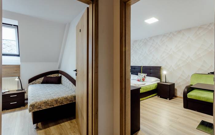 Rodinný apartmán (izba s manželskou posteľou a prístelkou)