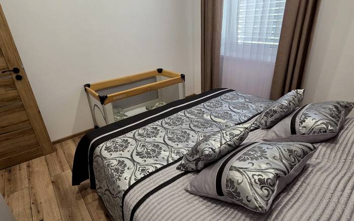 Detskú prenosnú postieľku pripravíme na vyžiadanie.