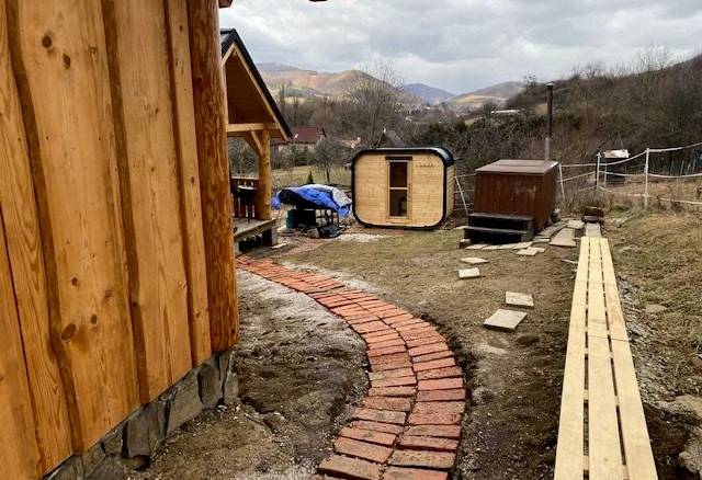 Зрубова казка над ставком