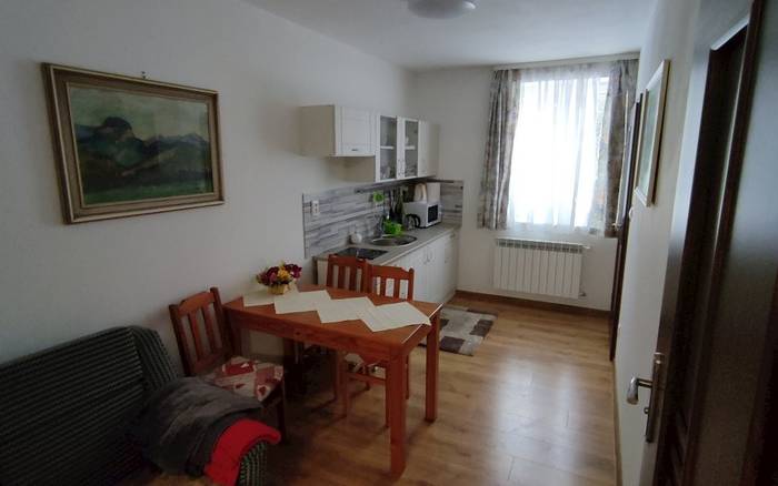 Dvojlôžkový apartmán s prístelkou