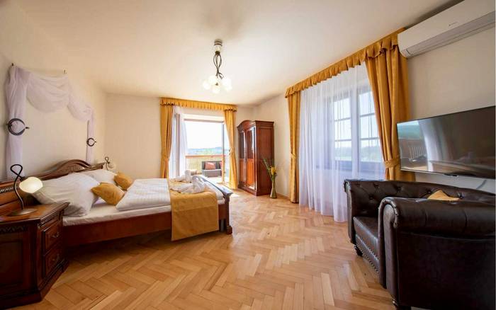 Čtyřlůžkový apartmán s terasou v Chateau