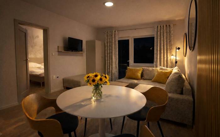 Apartmán PRÍZEMIE s terasou & záhradou