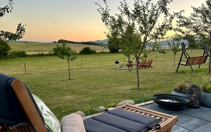 Garden House - letný podvečer 