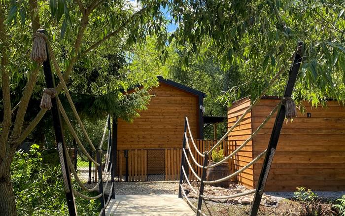 Chatka pod Hrdošnou skalou