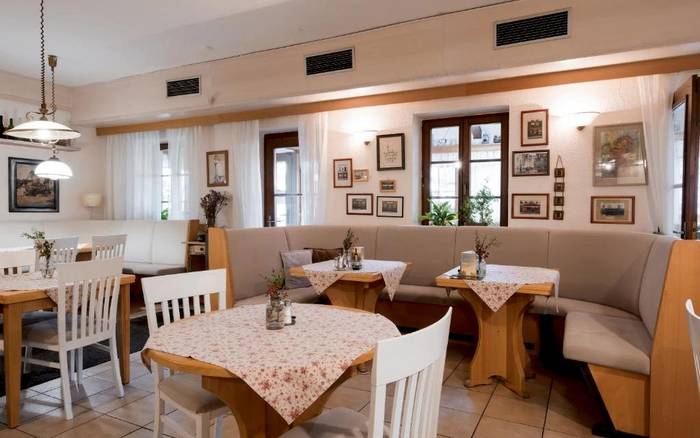 Restaurace