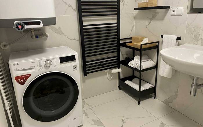 2.06 Slunný apartmán se dvěma ložnicemi a balkonem