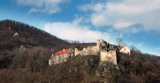 SNM - Múzeum bábkarských kultúr a hraček hrad Modrý Kameň