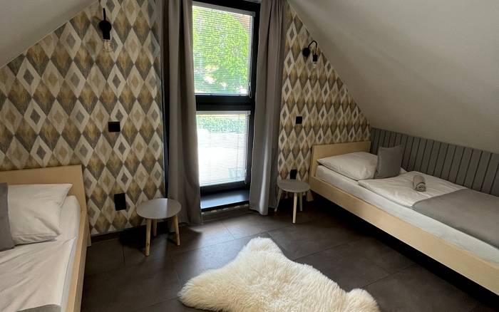 WHITE Chalet