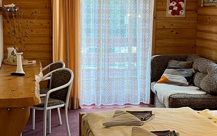 Penzión - Dvojlôžková izba s prístelkou