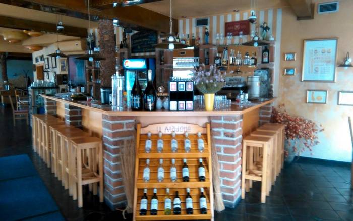 Bar s restaurací