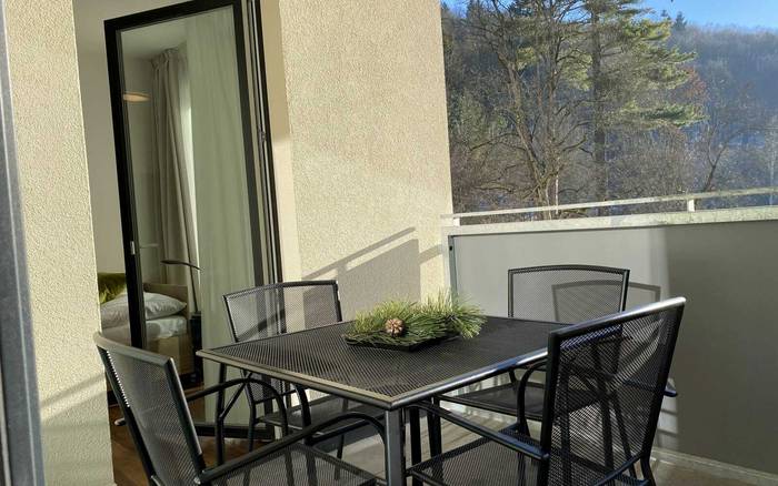 2.06 Slunný apartmán se dvěma ložnicemi a balkonem