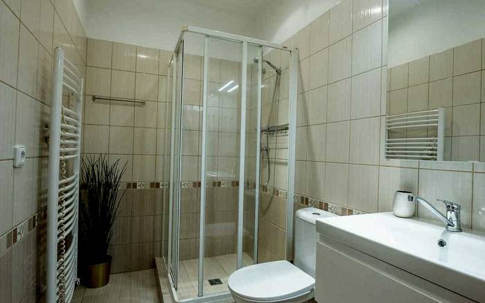 Dvoulůžkový apartmán se dvěma přistýlkami (Rezidence)