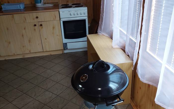 kuchyňa s vybavenim + grill