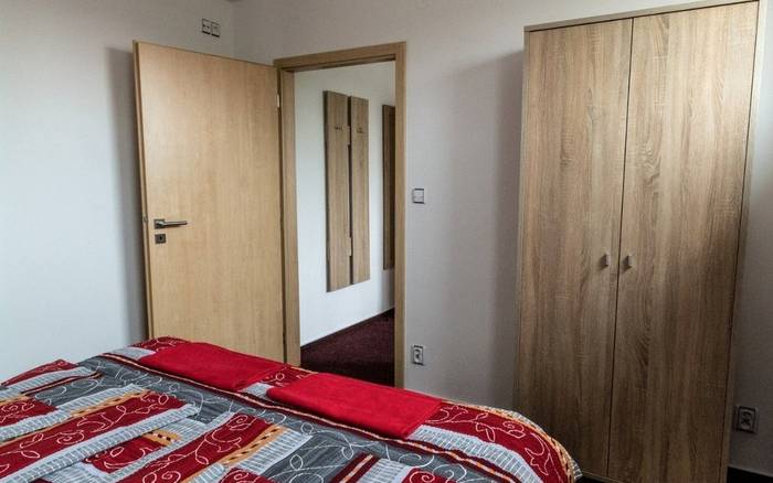 Apartmán s 1 ložnicí - dvůr