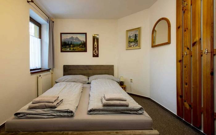 Dvojlôžková izba Economy s manželskou posteľou č.3