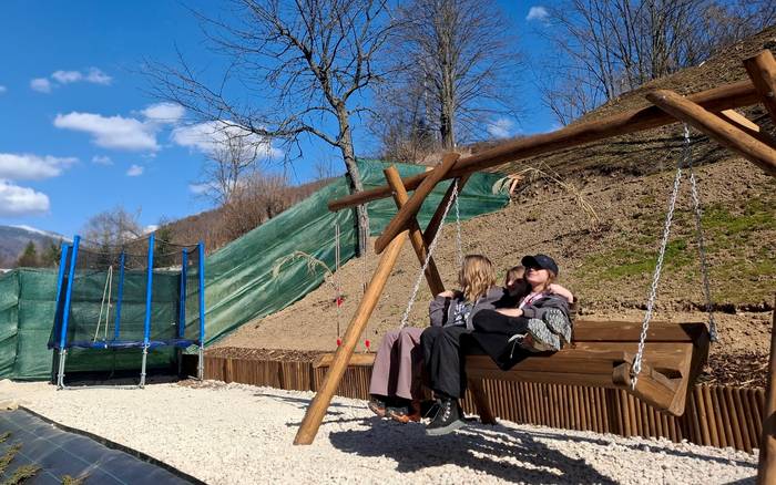 relax hojdačka + trampolína