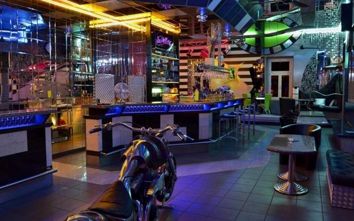 Bar