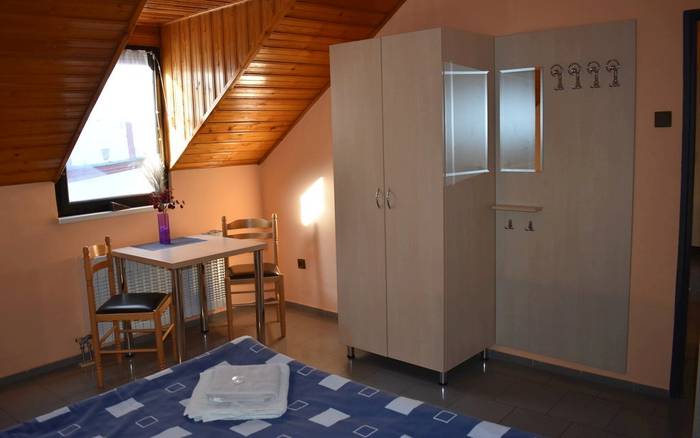 Apartmán s 2 ložnicemi pro 4 osoby č. 5