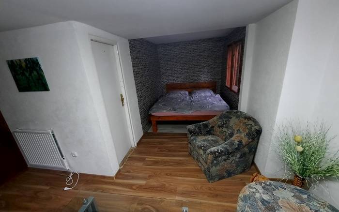 Spálňa s gaučom