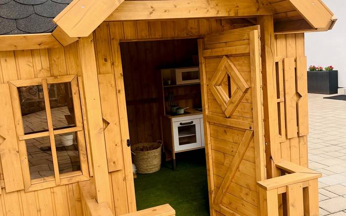 BROWN Chalet