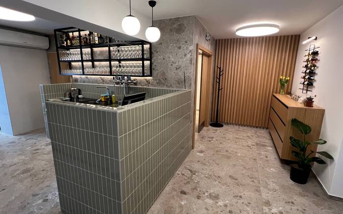 bar