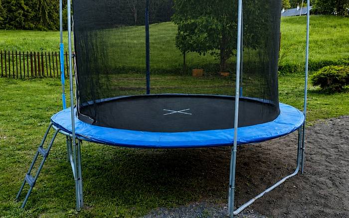 trampolína