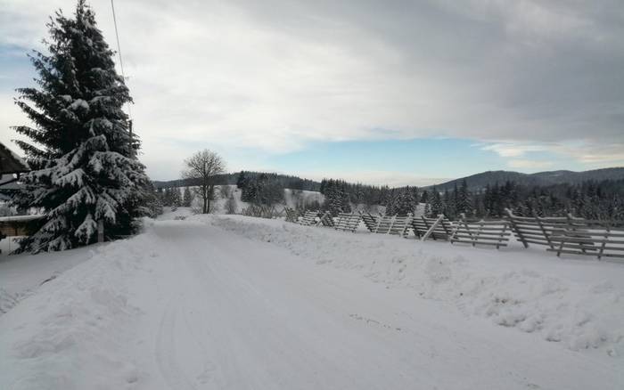  cesta k chate v zimnom obdobi udrziavana