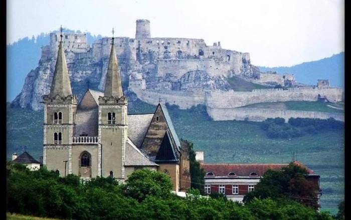 spišská kapitula vs. spišský hrad