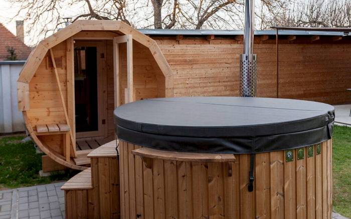 Finská sauna a vířivka