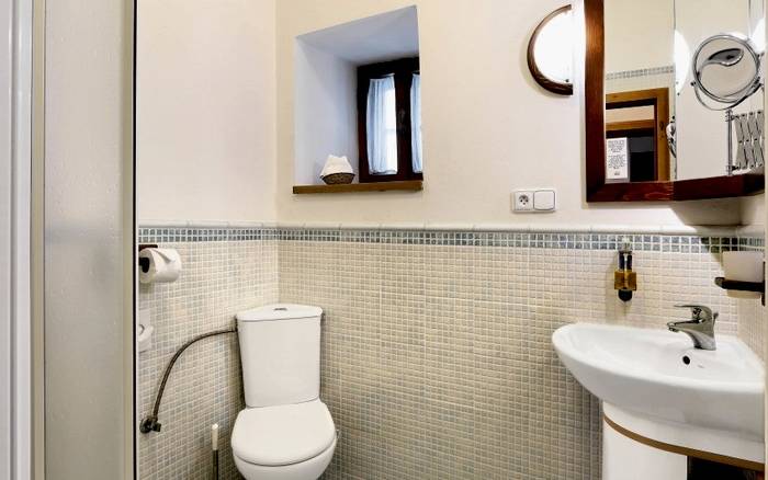 7.Ground Floor Studio Apartment