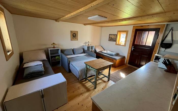 2x posteľ + rozkladací gauč