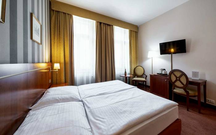 Dvoulůžkový pokoj s manželskou postelí nebo oddělenými postelemi