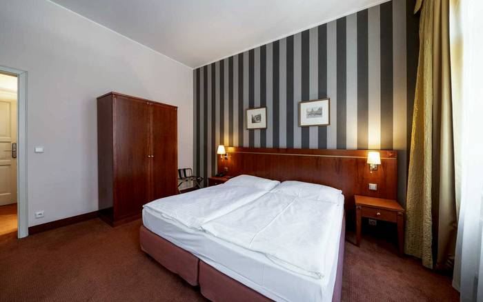 Dvoulůžkový pokoj s manželskou postelí nebo oddělenými postelemi