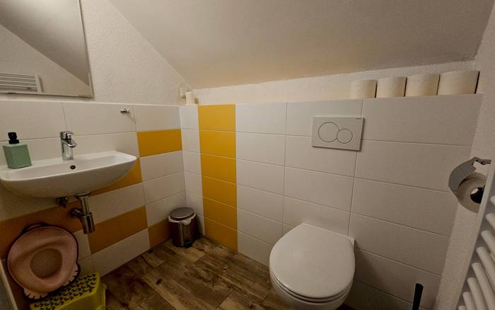 Apt 4, druhá menšia kúpeľňa