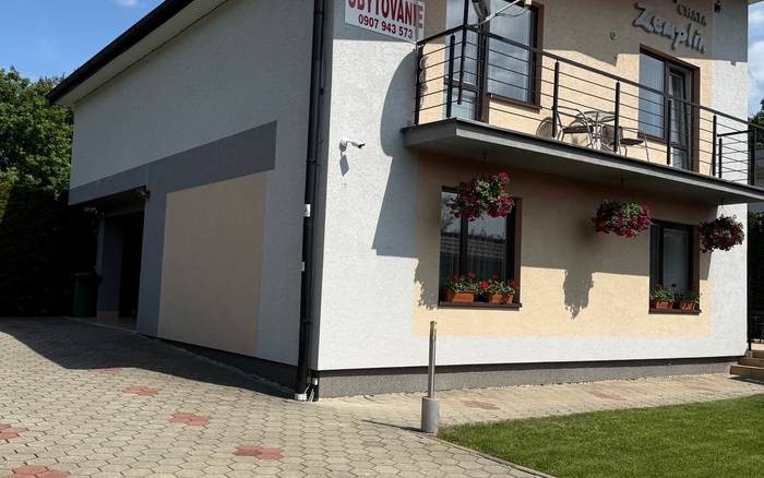 Budova