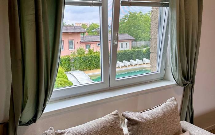 Apartmán POSCHODIE s balkónom & výhľadom