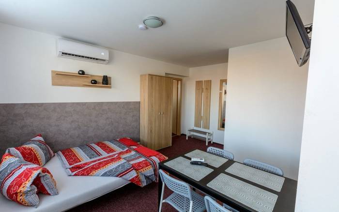 Apartmán s 1 ložnicí - dvůr