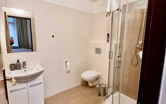 Třílůžkový pokoj s balkonem 11