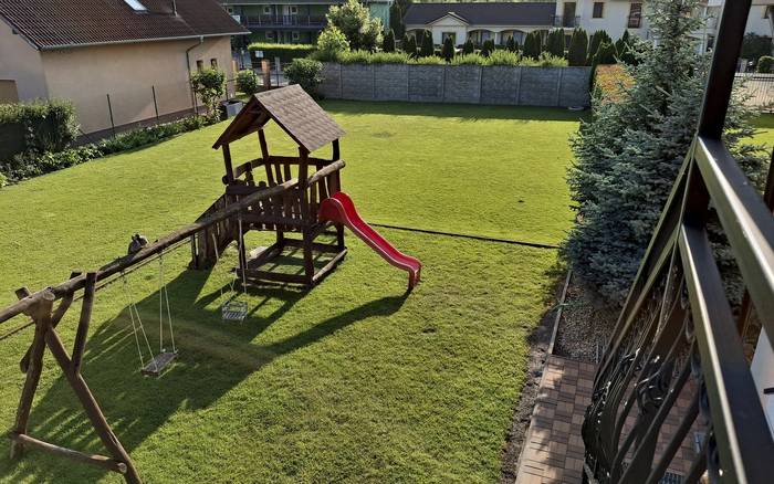 Trávnatá záhrada na loptové hry