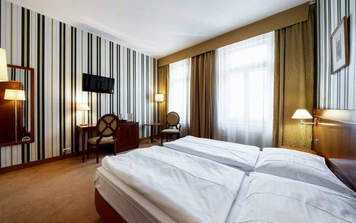 Dvoulůžkový pokoj s manželskou postelí nebo oddělenými postelemi