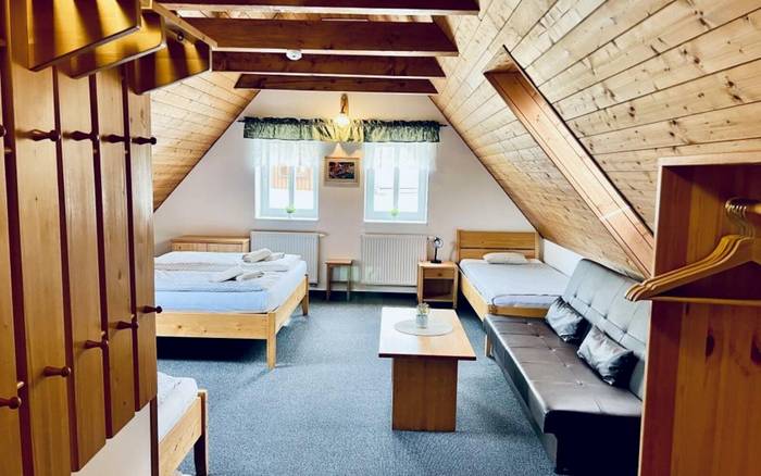 Čtyřlůžkový pokoj č. 5