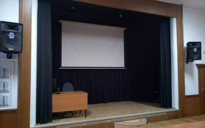 podium - konferenční sál