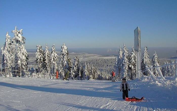 Jak se lyžuje v největším krušnohorském středisku Ski areál Klínovec? Jedním slovem skvěle.