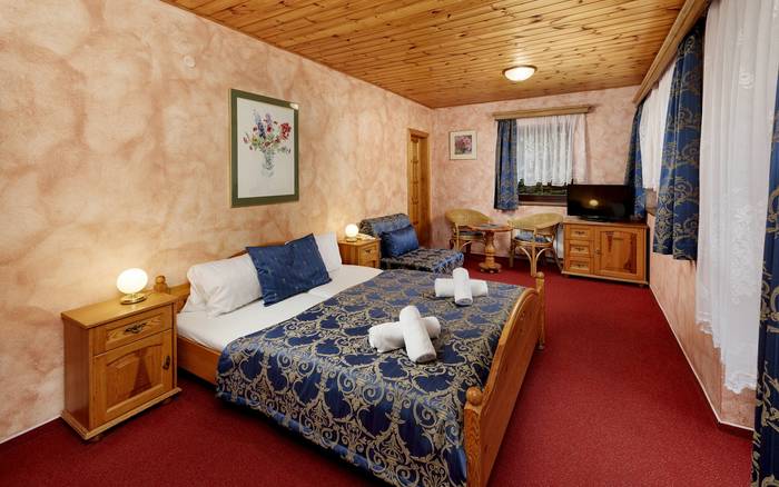 Dvoulůžkový pokoj s přistýlkou - Hotel Martin