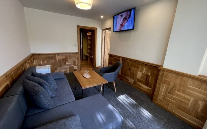 Dvojizbový APARTMÁN s balkónom 2+2
