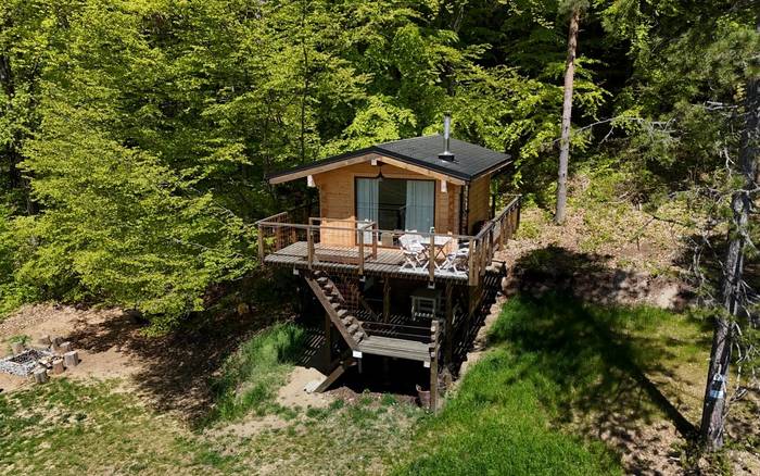 Treetop Tiny House Pod Korunami