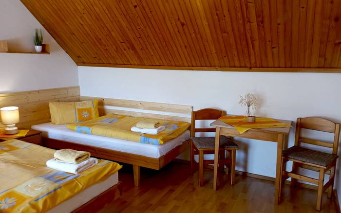 Apartmán na poschodí