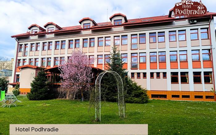 Hotel Podhradie - záhrada